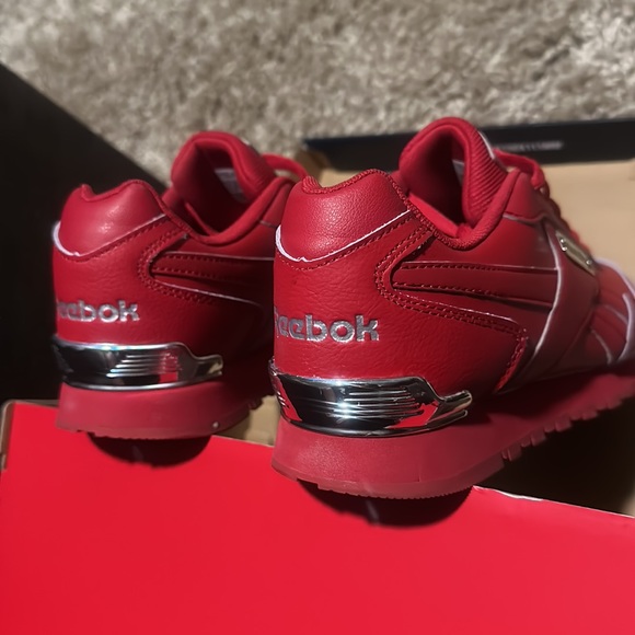 Red Reebok classic - Picture 5 of 9